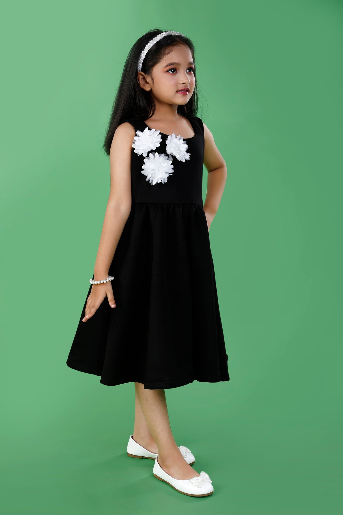 Black Super Flowy Black Dress with A Classy English Look